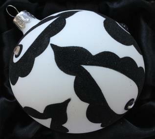 Koule bílá skořápka s černým ornamentem, 8 cm