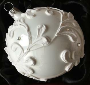 Koule bílý porcelán, matná, 8 cm