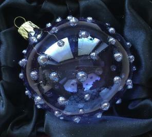 Koule skleněná s dekorem, fialová. lesklá lak, 7 cm