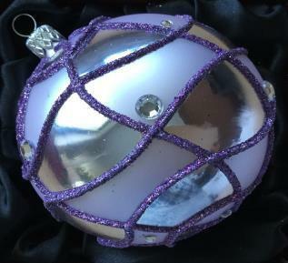 Koule skleněná s dekorem, fialová matná, 6 cm
