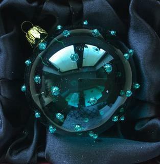 Koule skleněná s dekorem, tyrkysová, lesklý lak, 7 cm