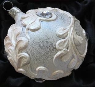 Koule bílý písek s ornamenty, 8 cm